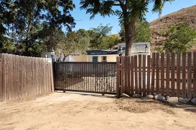 10416 Clybourn Avenue, Shadow Hills, CA 91040 - Photo 46
