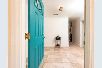 10416 Clybourn Avenue, Shadow Hills, CA 91040 - Photo 2
