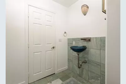 10416 Clybourn Avenue, Shadow Hills, CA 91040 - Photo 12