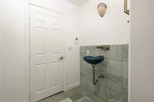 10416 Clybourn Ave, Shadow Hills, CA 91040 - Photo 12