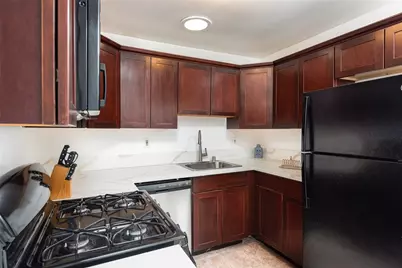 10416 Clybourn Avenue, Shadow Hills, CA 91040 - Photo 8