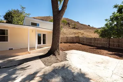 10416 Clybourn Avenue, Shadow Hills, CA 91040 - Photo 34