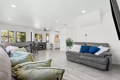 11837 Hunnewell, Sylmar, CA 91342 - Photo 10