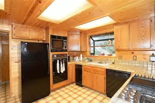 15808 Zurich Way, Pine Mountain Club, CA 93222 - Photo 10
