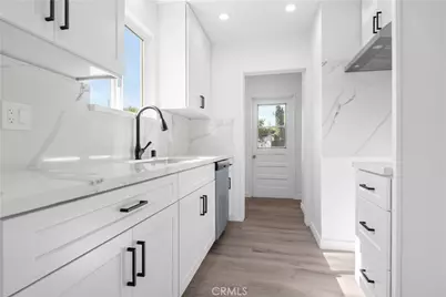 11351 Bessemer Street, North Hollywood, CA 91606 - Photo 14