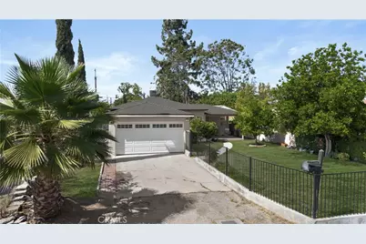 11351 Bessemer Street, North Hollywood, CA 91606 - Photo 4