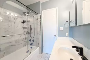 22131 N Oxnard Street, Woodland Hills, CA 91367 - Photo 4