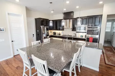 26424 Township, Saugus, CA 91350 - Photo 2