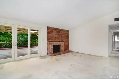 20600 Clarendon, Woodland Hills, CA 91367 - Photo 4