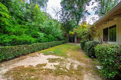 20600 Clarendon, Woodland Hills, CA 91367 - Photo 14