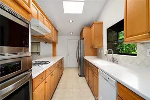 20600 Clarendon, Woodland Hills, CA 91367 - Photo 8