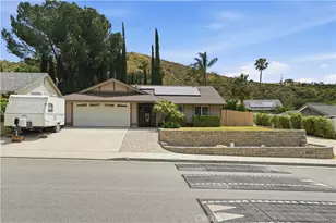 30046 Abelia, Canyon Country, CA 91387 - Photo 2