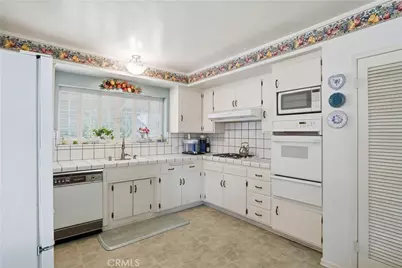 14951 Gilmore, Van Nuys, CA 91411 - Photo 8