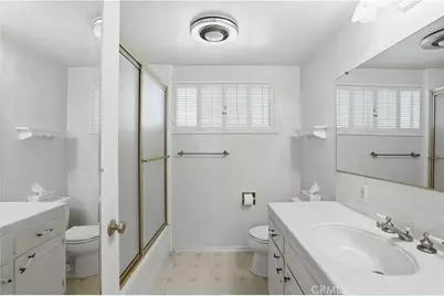 14951 Gilmore, Van Nuys, CA 91411 - Photo 22