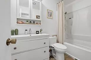 5400 Newcastle Ave, Encino, CA 91316 - Photo 14