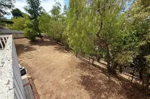 6618 Smoke Tree Ave, Oak Park, CA 91377 - Photo 16