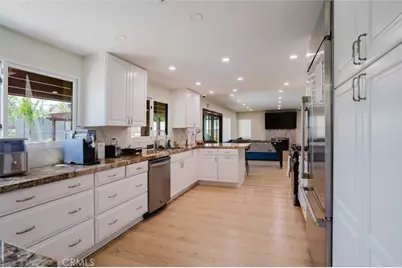 21210 Tulsa, Chatsworth, CA 91311 - Photo 16