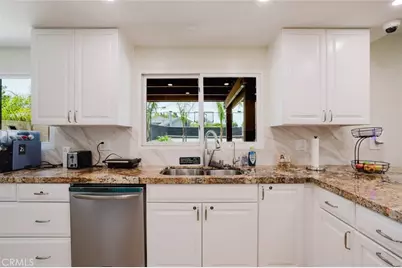 21210 Tulsa, Chatsworth, CA 91311 - Photo 18