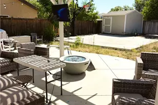 25586 Alicante, Valencia, CA 91355 - Photo 8