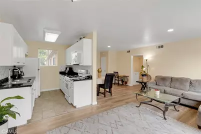 20214 Cohasset Street #16, Winnetka, CA 91306 - Photo 6