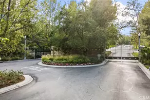 26811 Brookhollow Dr, Valencia, CA 91355 - Photo 34