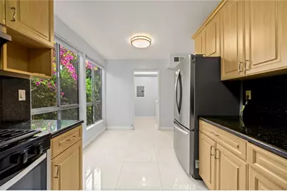 5115 Kester #7, Sherman Oaks, CA 91403 - Photo 14