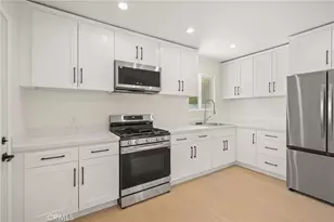 4938 Chimineas, Tarzana, CA 91356 - Photo 16