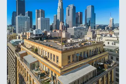 215 W 7th Street #1008, Los Angeles, CA 90014 - Photo 36