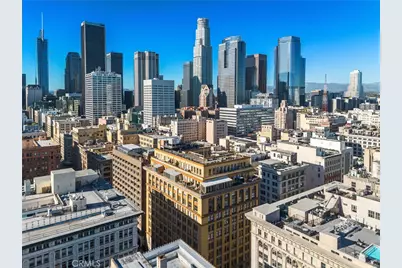 215 W 7th Street #1008, Los Angeles, CA 90014 - Photo 32
