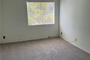 24525 Trevino, Valencia, CA 91355 - Photo 4