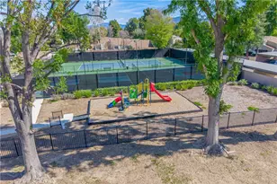24525 Trevino, Valencia, CA 91355 - Photo 12