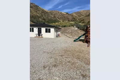 17559 Sierra Highway, Canyon Country, CA 91351 - Photo 26