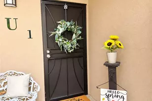 24525 Trevino, Valencia, CA 91355 - Photo 2