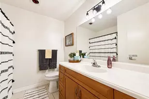 24525 Trevino, Valencia, CA 91355 - Photo 12