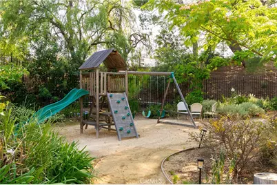 21212 Stoneford Court, Topanga, CA 90290 - Photo 30