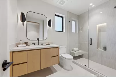 4447 Matilija, Sherman Oaks, CA 91423 - Photo 52