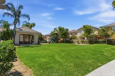 24706 Montevista Circle, Valencia, CA 91354 - Photo 18