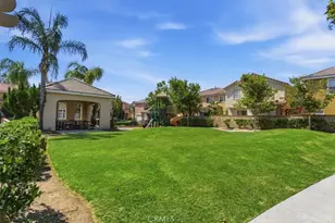 24706 Montevista Cir, Valencia, CA 91354 - Photo 18