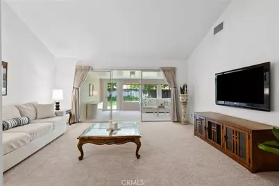 24419 Denise, Newhall, CA 91321 - Photo 6