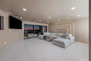 8045 Mulholland Dr, Los Angeles, CA 90046 - Photo 16