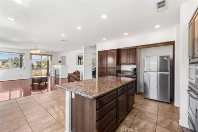 658 E Lago Lindo Rd, Palmdale, CA 93550 - Photo 34