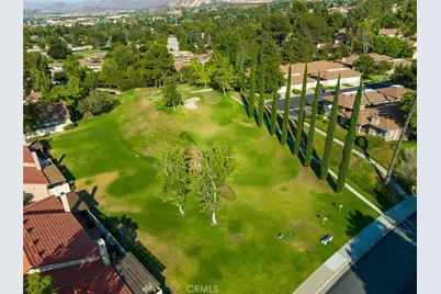 20008 Avenue Of The Oaks, Newhall, CA 91321 - Photo 34