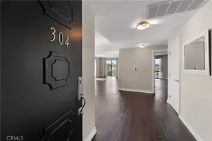 152 S Oakhurst Dr, Beverly Hills, CA 90212 - Photo 1
