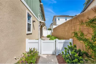 13423 W Saddle Rock Place, Sylmar, CA 91342 - Photo 2