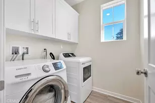 13423 W Saddle Rock Pl, Sylmar, CA 91342 - Photo 28