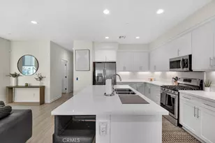 13423 W Saddle Rock Pl, Sylmar, CA 91342 - Photo 10
