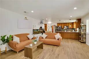 25142 Walnut St, Newhall, CA 91321 - Photo 2