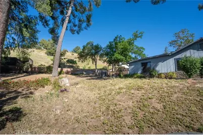 28717 Bouquet Canyon, Saugus, CA 91390 - Photo 2
