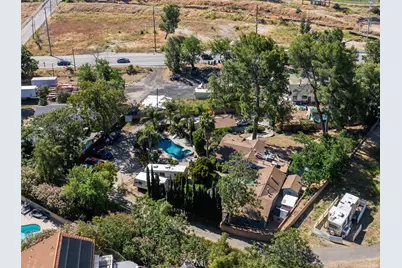 28717 Bouquet Canyon, Saugus, CA 91390 - Photo 22