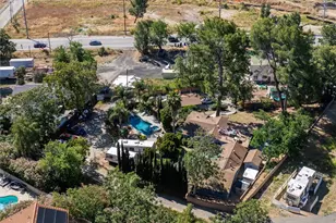 28717 Bouquet Canyon, Saugus, CA 91390 - Photo 22